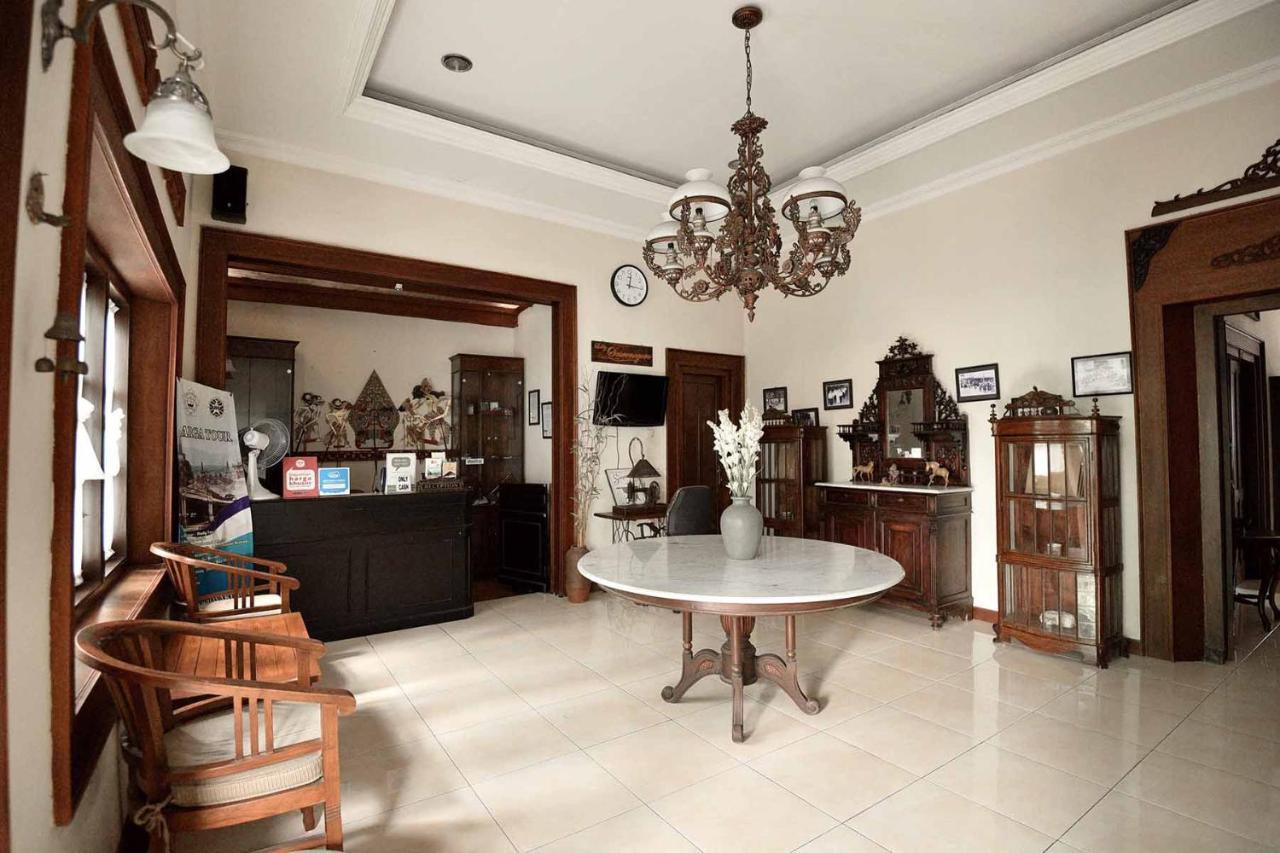 Ndalem Maharani Guest House Yogyakarta Exterior foto