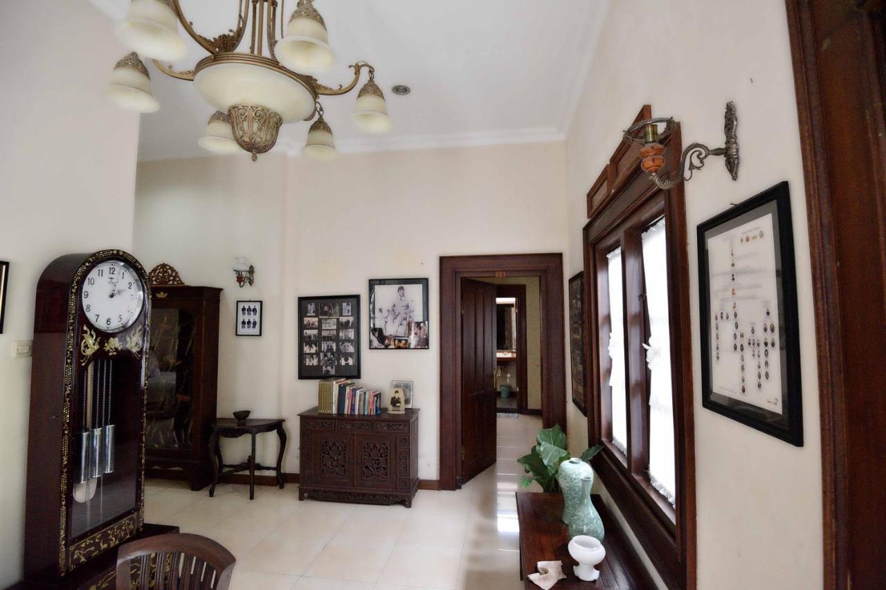 Ndalem Maharani Guest House Yogyakarta Exterior foto