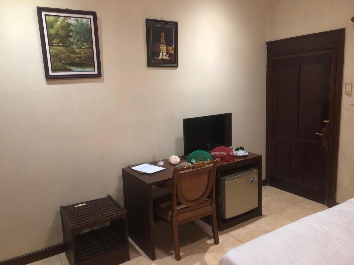 Ndalem Maharani Guest House Yogyakarta Exterior foto