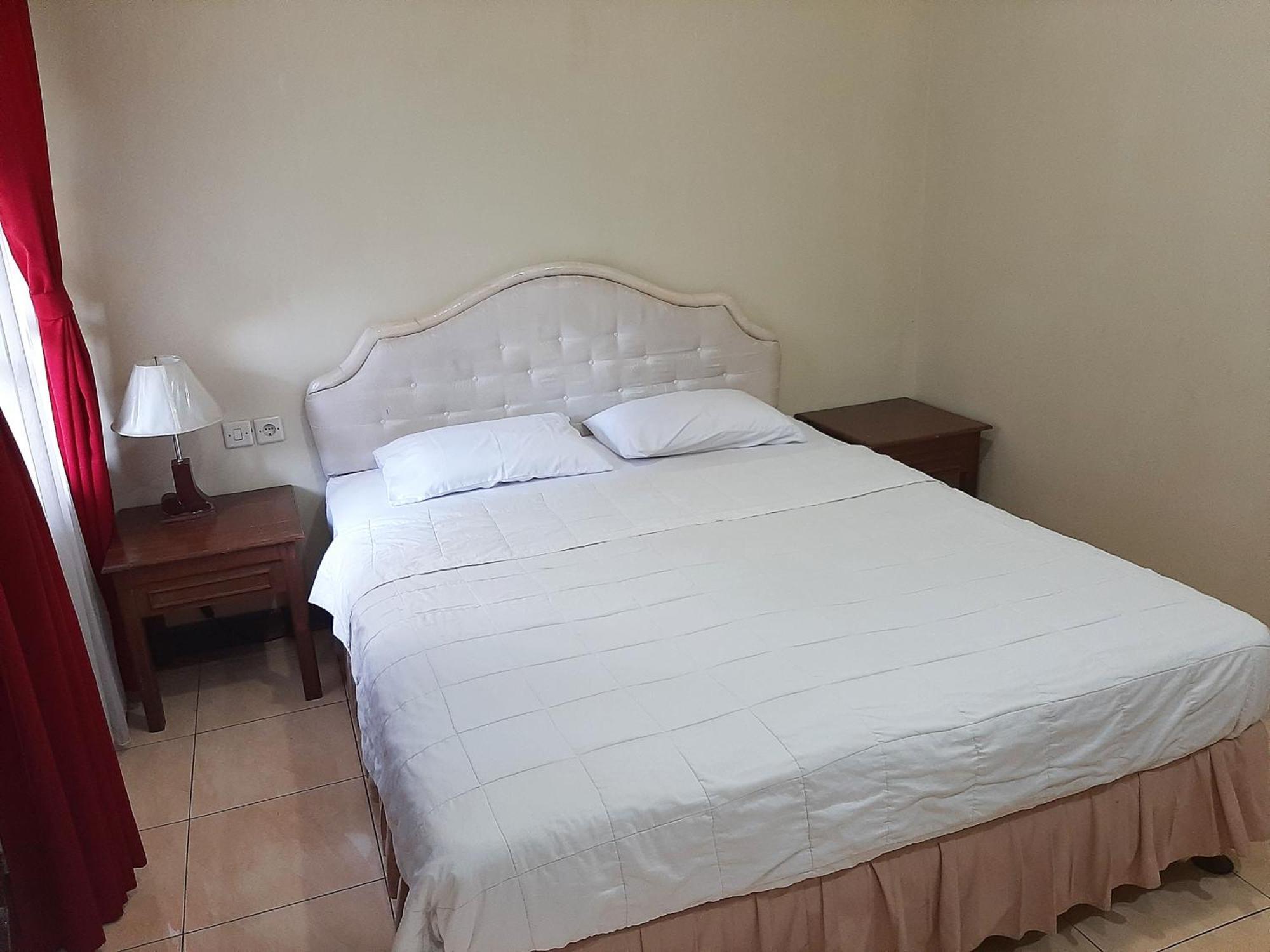 Ndalem Maharani Guest House Yogyakarta Exterior foto